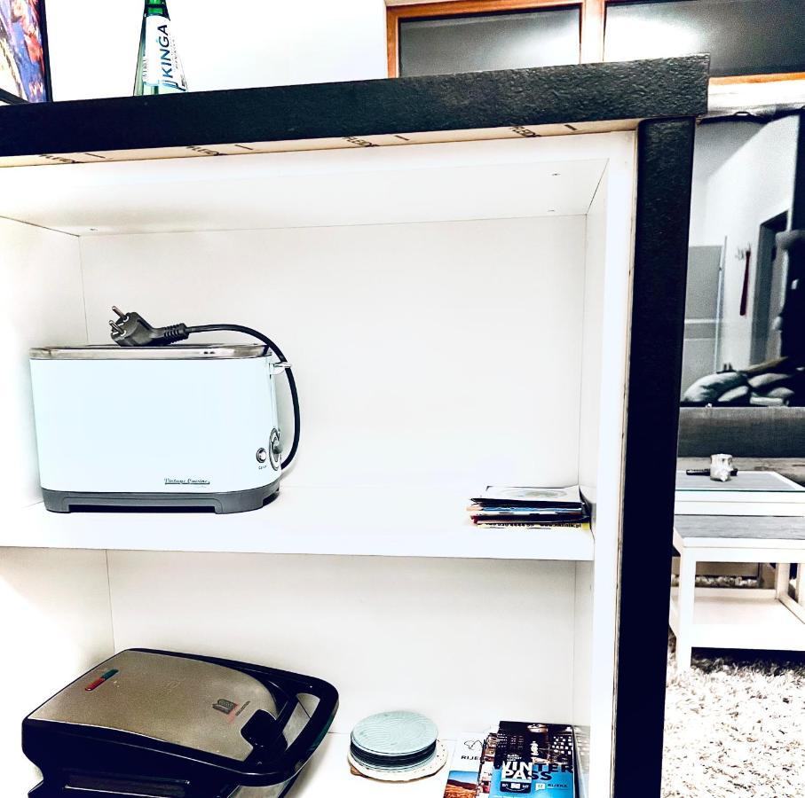 Apartment Jazz คอนสแตนชิน-เยซออร์นา ภายนอก รูปภาพ
